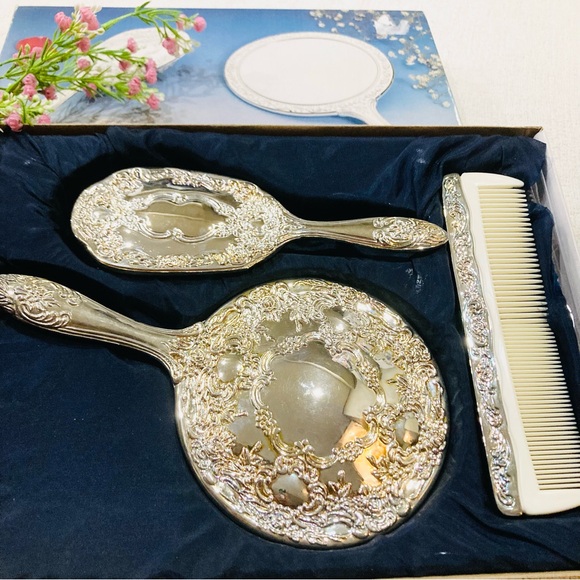 Vintage 3 Piece Silver played Vanity set - Picture 2 of 7